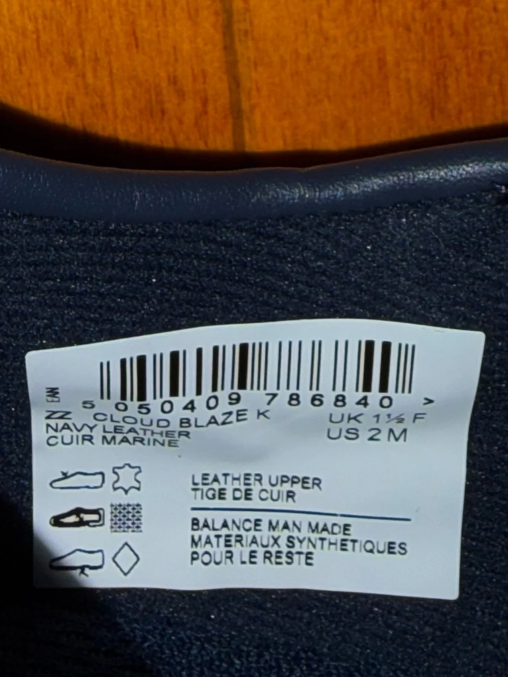 NIB Clarks Cloud Blaze Boys Navy Blue Leather Sneakers Shoes Size 2
